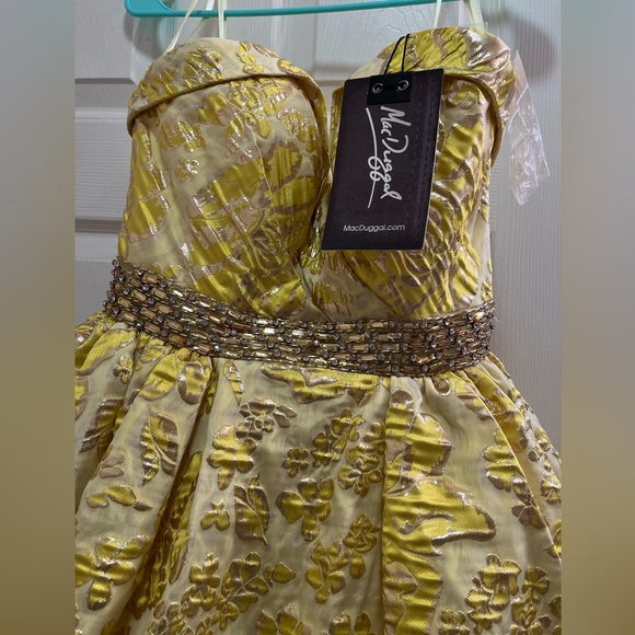 Mac Duggal Pineapple Yellow Full Length Ball Gown - Sz 4 - Picture 3 of 8